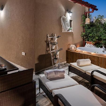Castello Luxury Residence With Private Jacuzzi 干尼亞 外观 照片